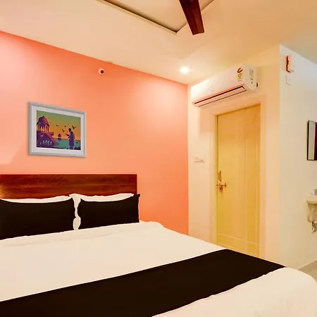 Hotel O S L N Grand